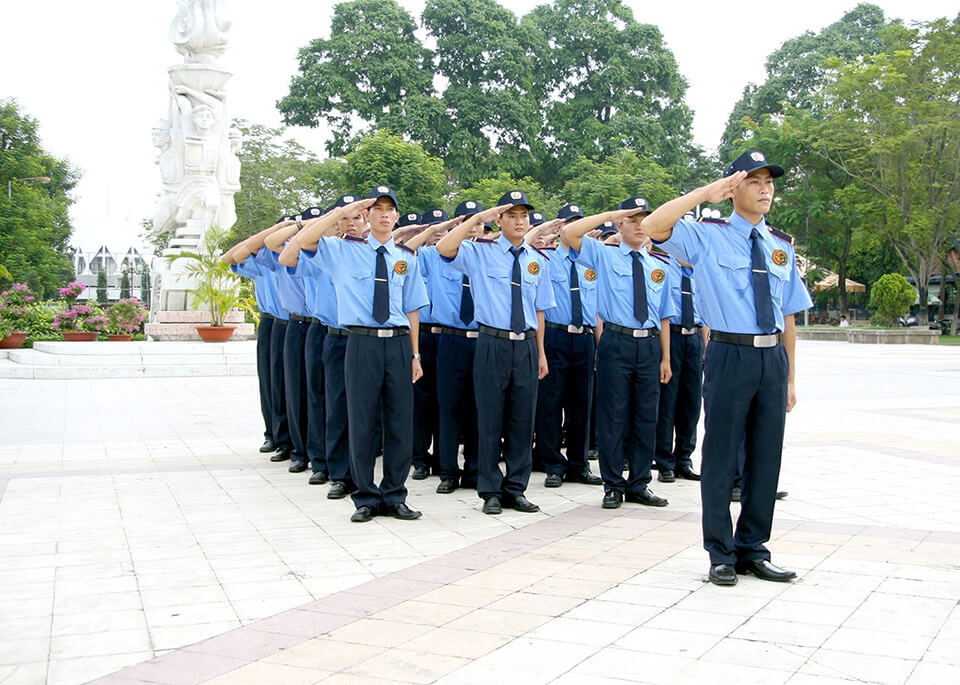 May đồng phục bảo vệ Long An