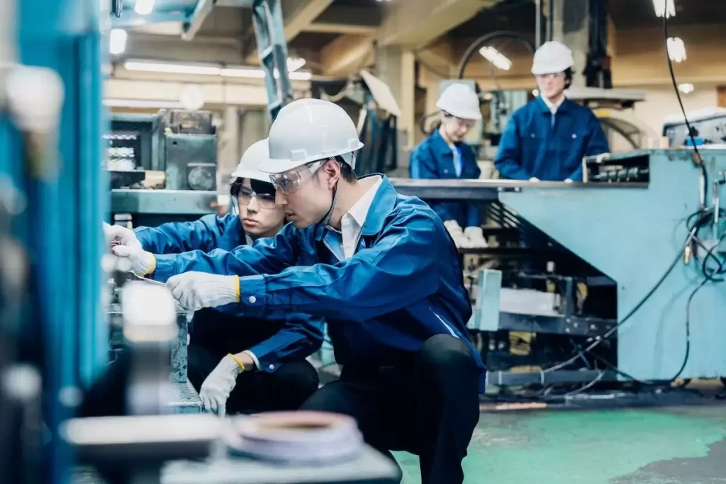 Đồng Phục Công Ty Sản Xuất – Thiết Kế Theo Yêu Cầu, Chất Lượng Cao, Giao Hàng Đúng Hẹn 1 Đồng Phục Công Ty Sản Xuất – Thiết Kế Theo Yêu Cầu, Chất Lượng Cao, Giao Hàng Đúng Hẹn