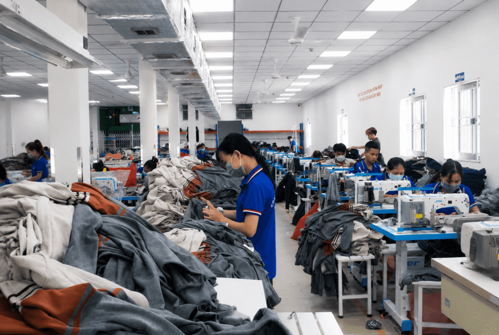 May Đồng Phục Công Ty Khu Công Nghiệp Chuyên Nghiệp, Giá Tận Xưởng 2 May Đồng Phục Công Ty Khu Công Nghiệp Chuyên Nghiệp, Giá Tận Xưởng | May Mặc Medi