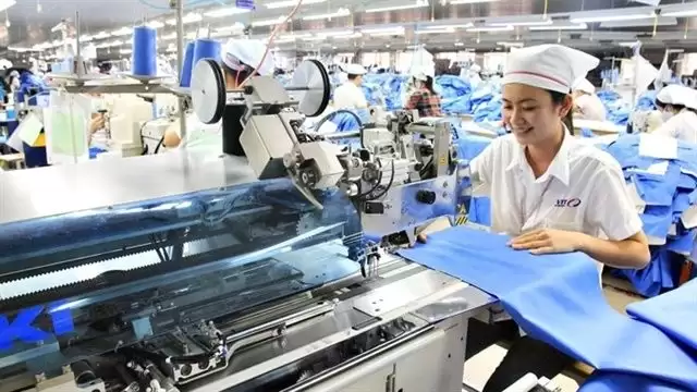 May Đồng Phục Khu Công Nghiệp Bình Phước – Giải Pháp Đồng Phục Chất Lượng Cho Doanh Nghiệp 2 May Đồng Phục Khu Công Nghiệp Bình Phước