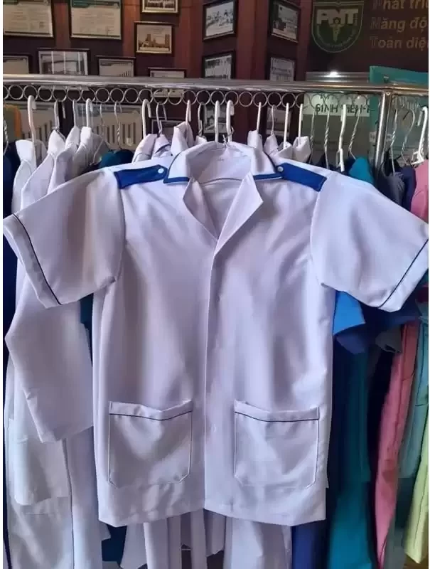 Đồng Phục Bệnh Viện Số Lượng Lớn